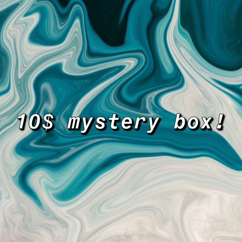 10$ women’s mystery box